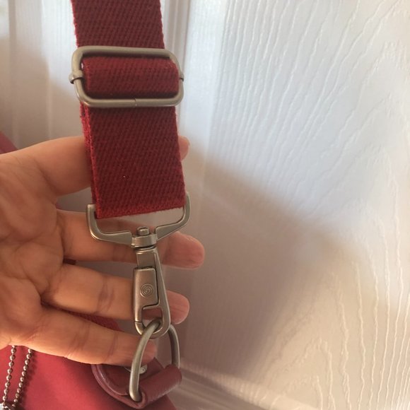 Kipling red messenger bag with computer compartment - Picture 8 of 16